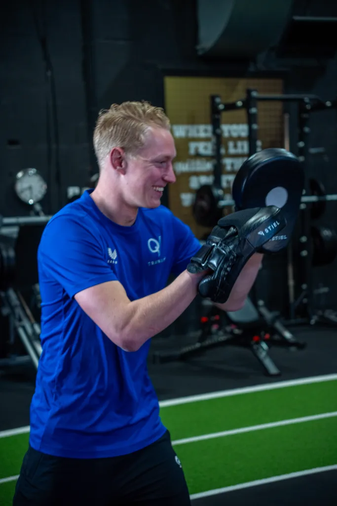 boksen pads training s gravendeel techniek training qv-training bokshandschoenen coaching